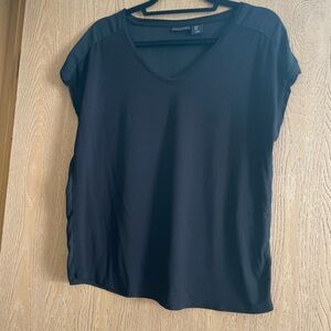 Tahari Black V-Neck Short Sleeve Top